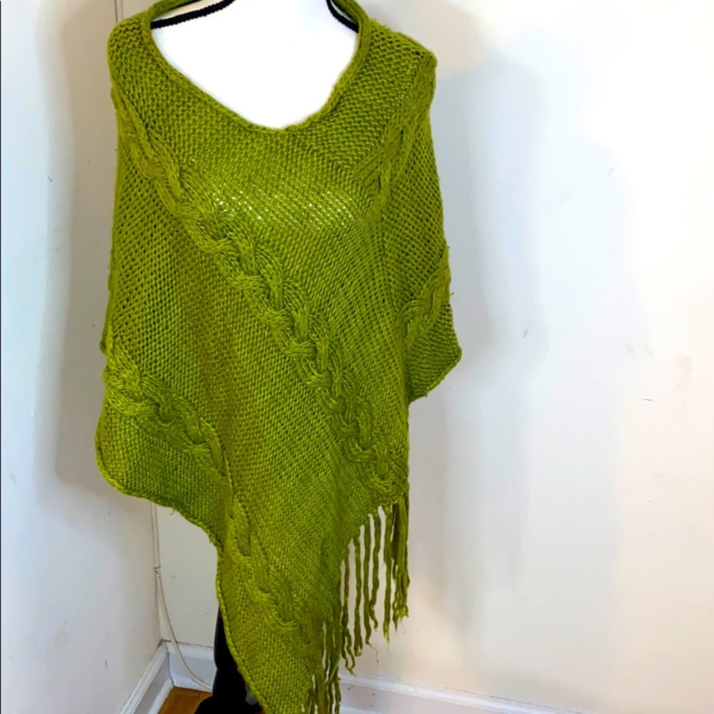 Cozy green poncho